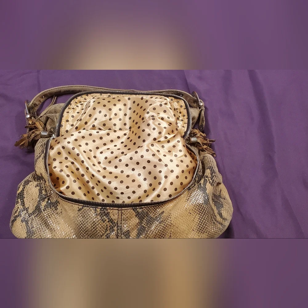 **FREE with Any Purchase!**Snakeskin print handbag - Picture 6 of 11